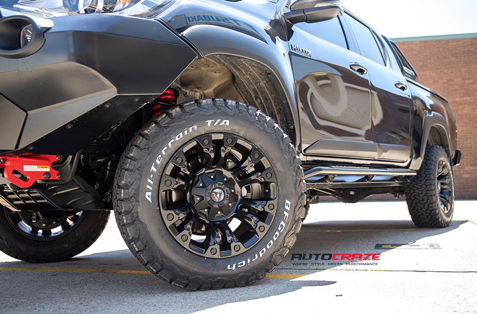 TOYOTA HILUX N80 4WD VAPOR MATTE BLACK